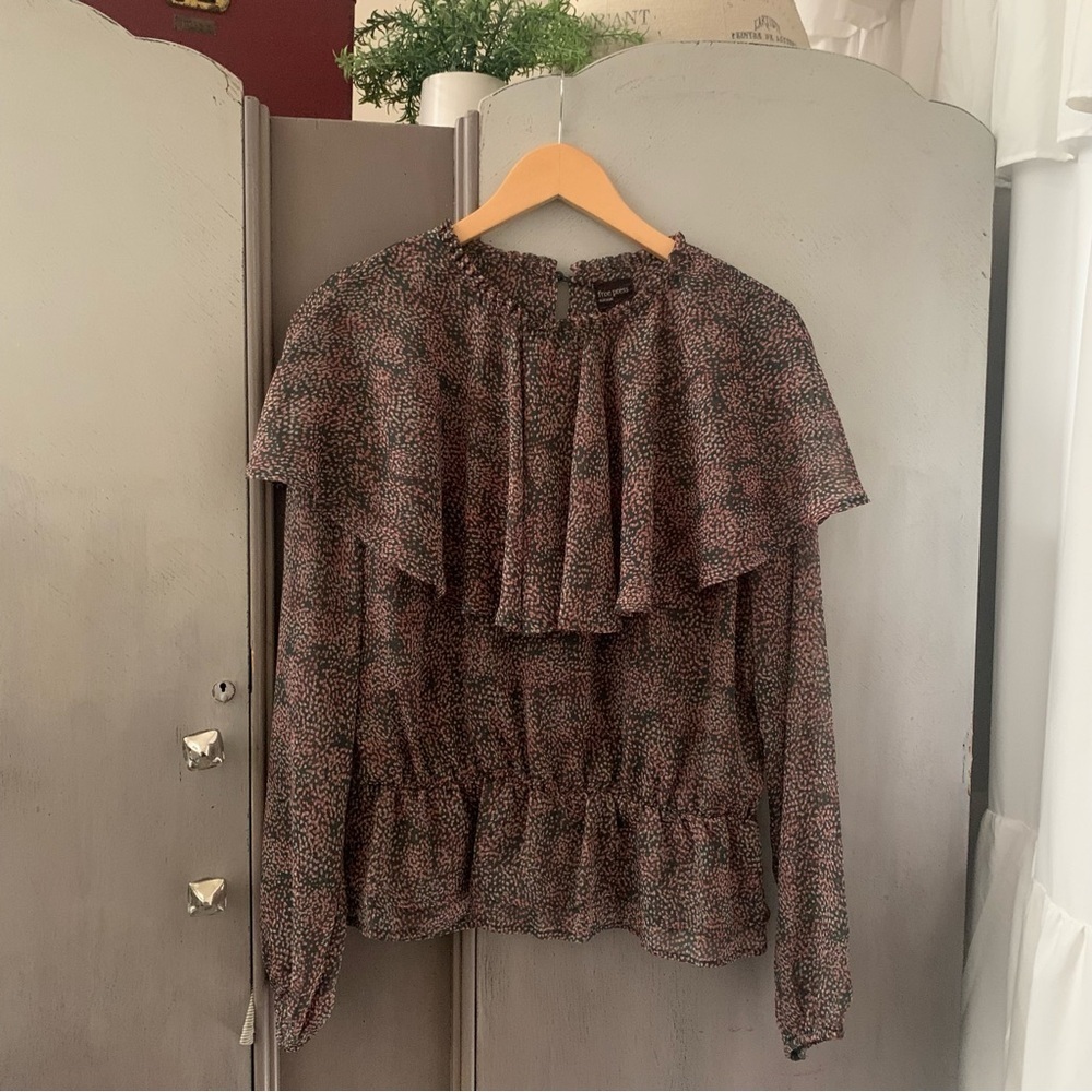 Nordstrom Free Press Green and Tan Ruffled Blouse